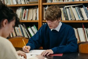 Academic IELTS Reading Section 3 & Practice